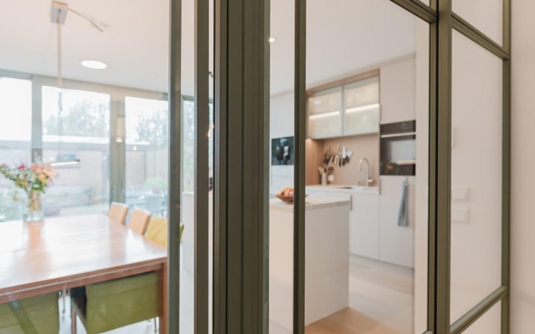 Stalen deur en keuken op maat